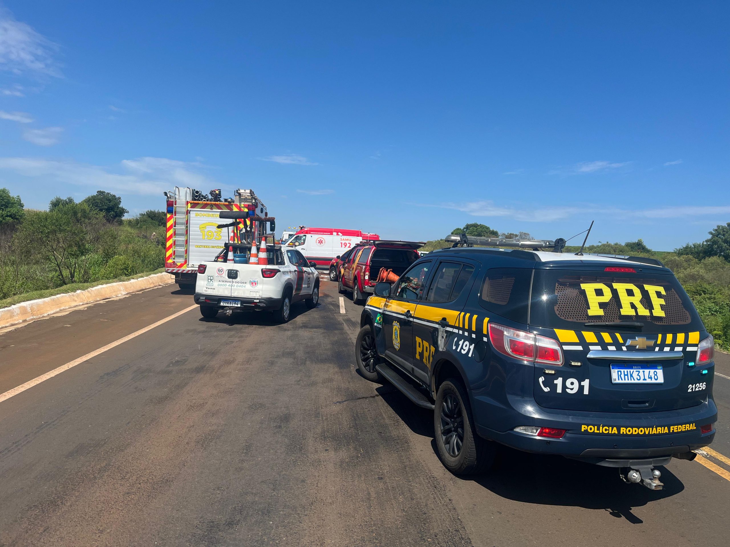 PRF divulga relatório sobre colisão frontal que resultou em 3 mortes na BR-277 PRF divulga relatório sobre colisão frontal que resultou em 3 mortes na BR-277