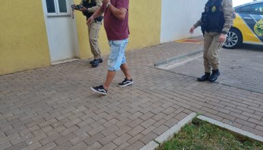 Imagem referente a Casal é encaminhado à delegacia após briga violenta no Periolo