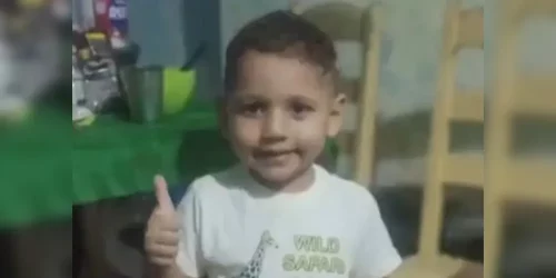 Imagem referente a Menino de 4 anos morre após cair de terceiro andar de prédio