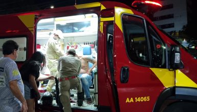 Imagem referente a Motociclista fica ferido em colisão com carro no Centro