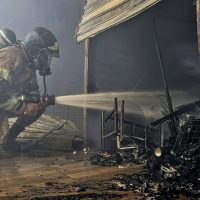 Após incêndio na Uruguaiana, Paes promete reformas e ajuda a lojistas Imagem referente a Após incêndio na Uruguaiana, Paes promete reformas e ajuda a lojistas