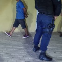 Imagem referente a Ladrão que teve 9 mandados de prisão é preso após furtar fiação de igreja no bairro Claudete