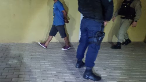 Imagem referente a Ladrão que teve 9 mandados de prisão é preso após furtar fiação de igreja no bairro Claudete