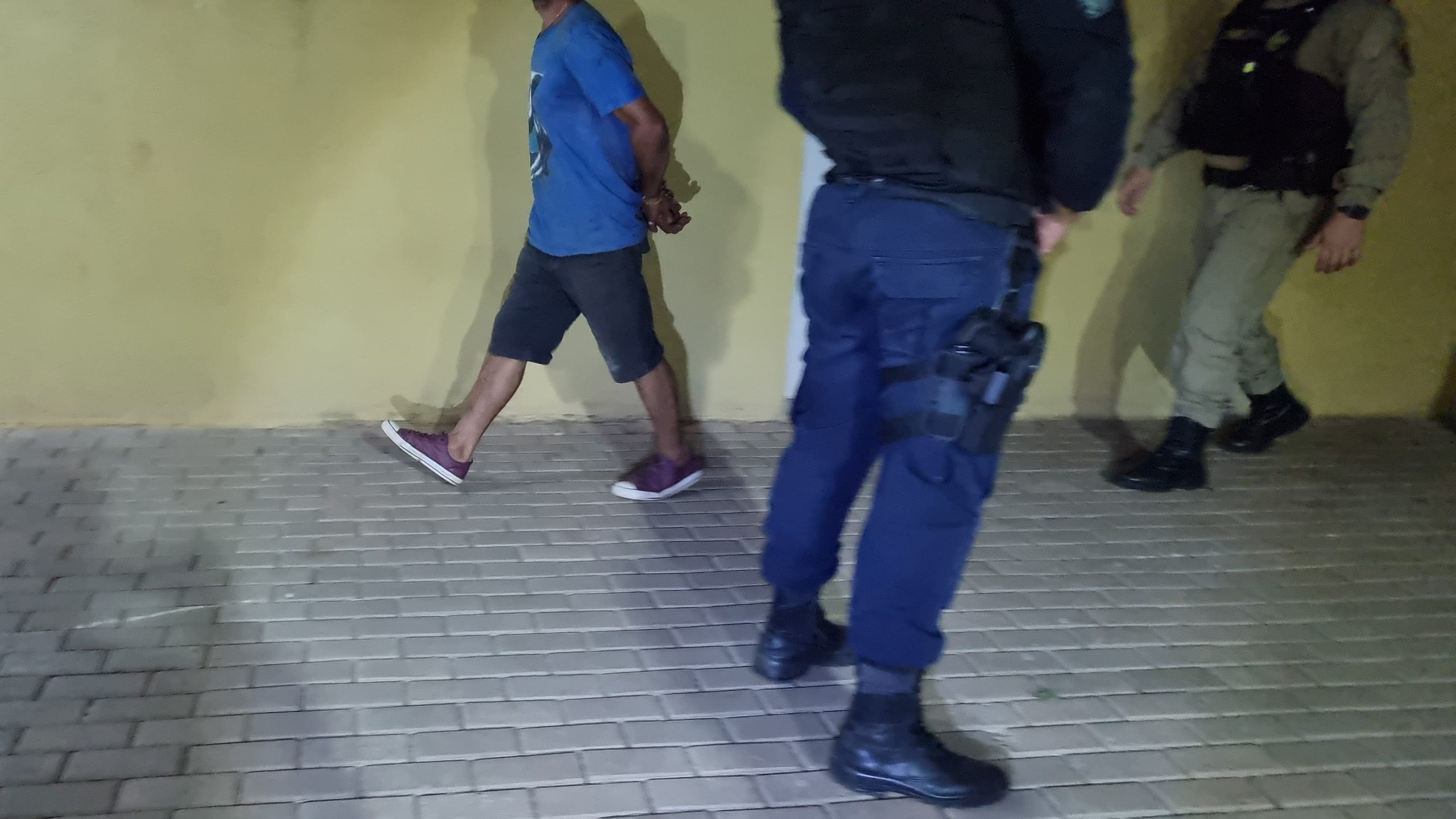 Ladrão que teve 9 mandados de prisão é preso após furtar fiação de igreja no bairro Claudete