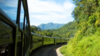 Passeio de trem do Paraná é eleito um dos melhores do mundo por editora britânica