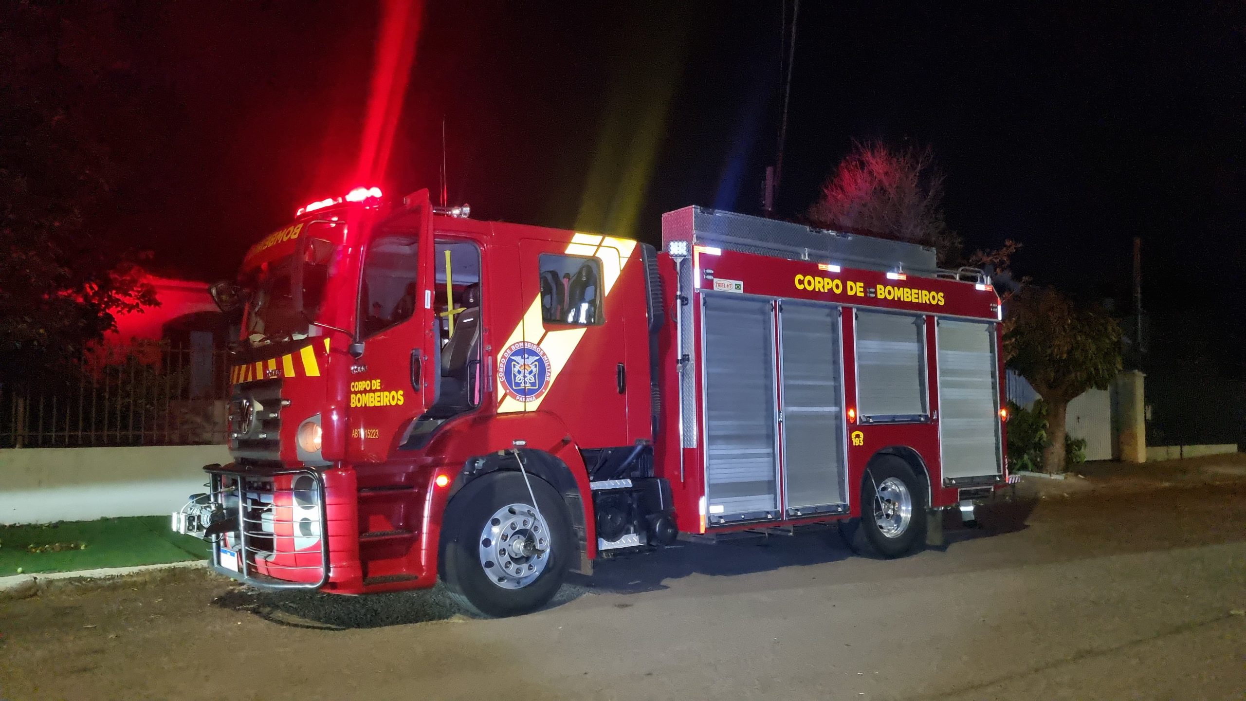 Onde foi parar a cobra? Bombeiros são chamados para fazer captura, mas animal some Onde foi parar a cobra? Bombeiros são chamados para fazer captura, mas animal some