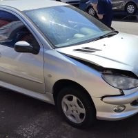 Imagem referente a Colisão entre Palio e Peugeot 206 é registrada no São Cristóvão