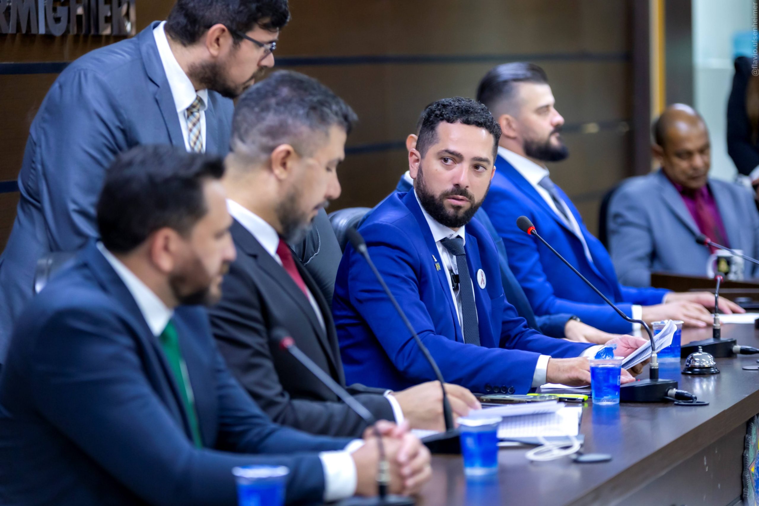 Presidente Tiago Almeida nomeia 60 cargos comissionados para Câmara de Vereadores de Cascavel Presidente Tiago Almeida nomeia 60 cargos comissionados para Câmara de Vereadores de Cascavel