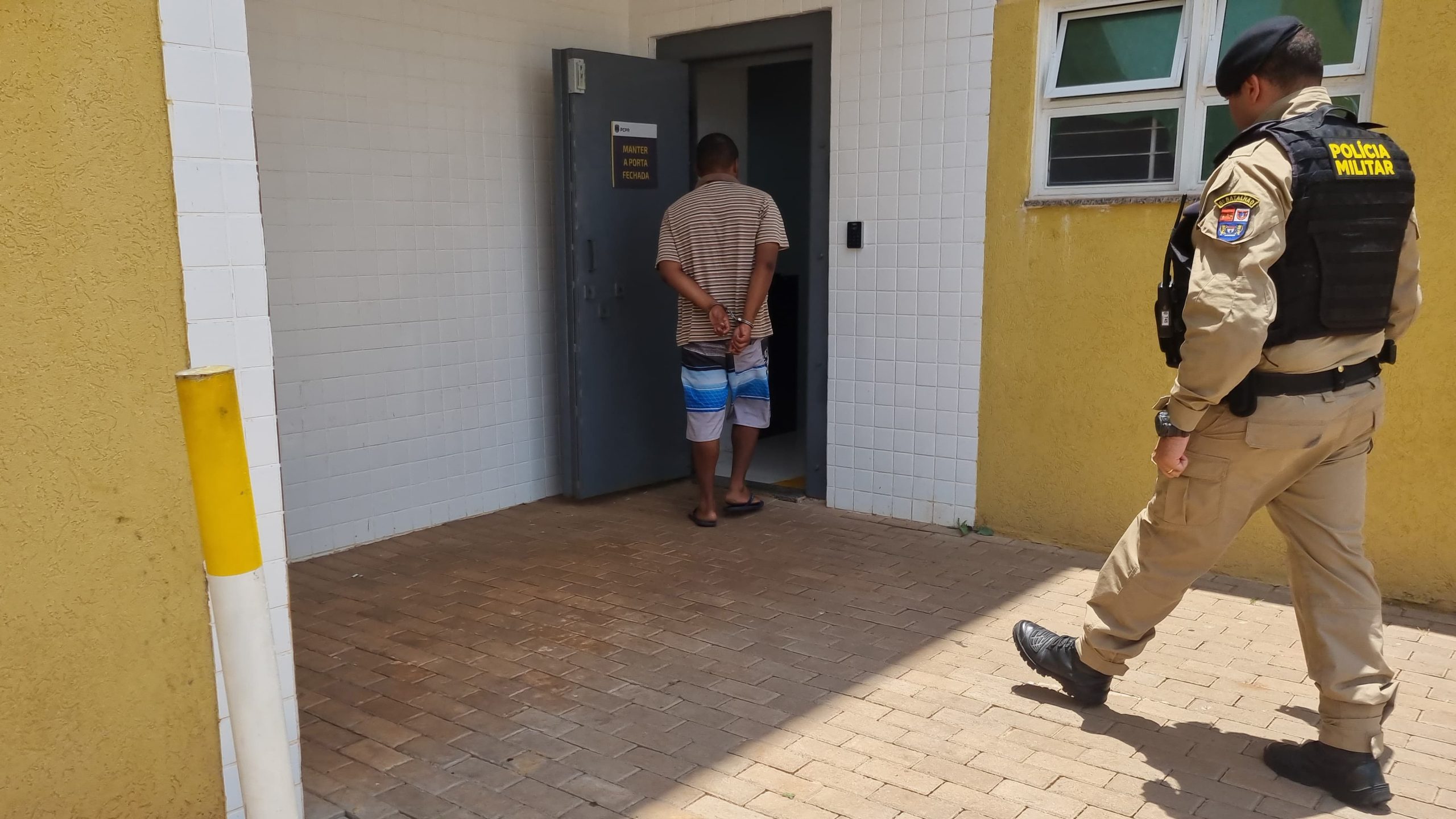 Suspeito de tentativa de furto é preso pela PM