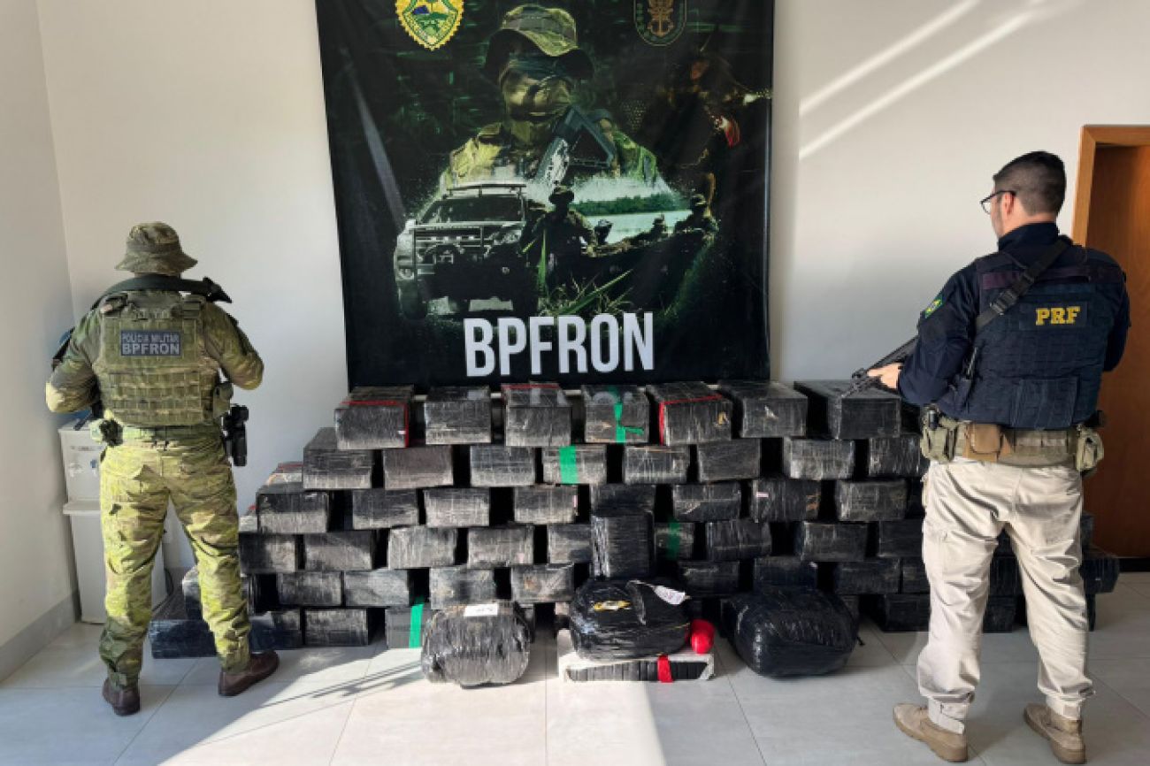 BPFron e PRF apreendem mais de uma tonelada de droga próximo a Perobal