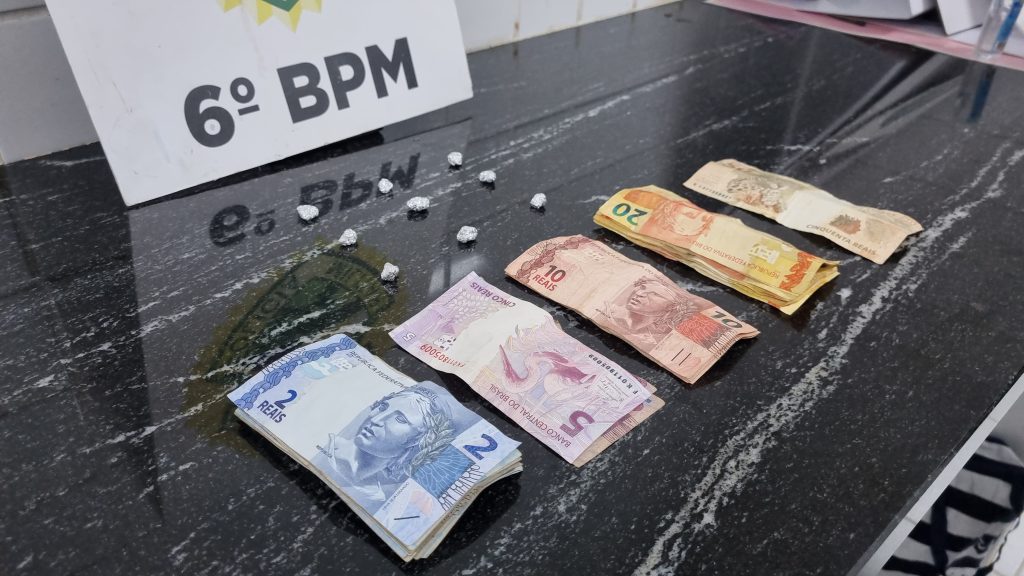 Adolescente de 14 anos é detido suspeito de tráfico de drogas no 14 de Novembro Adolescente de 14 anos é detido suspeito de tráfico de drogas no 14 de Novembro