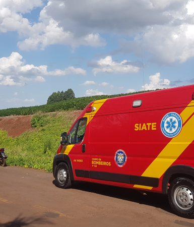 Imagem referente a Mulher fica ferida ao cair de moto em estrada rural de Cascavel