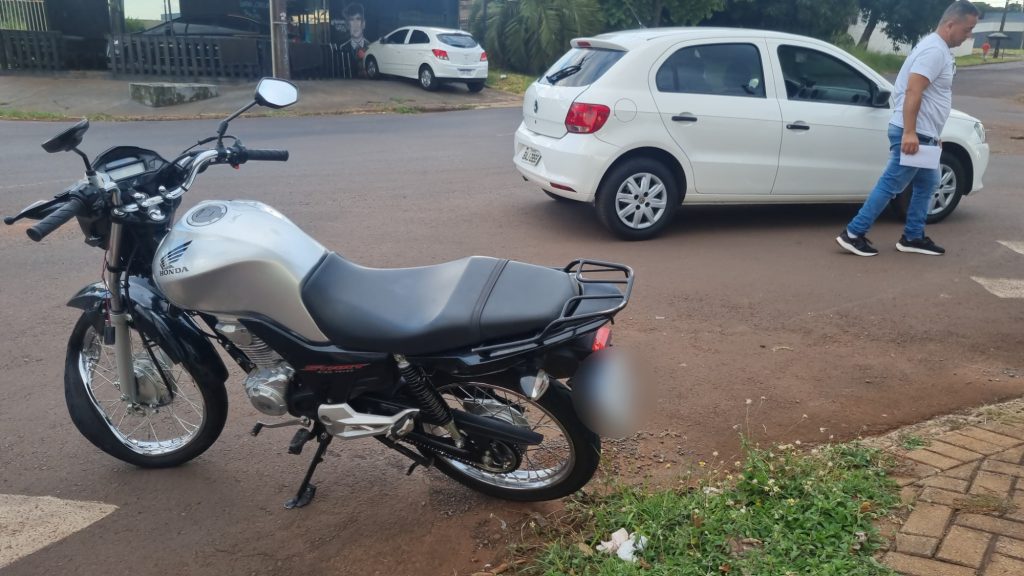 Motociclista sofre ferimentos em acidente na Rua do Cowboy