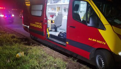 Imagem referente a Homem cai de moto perto do viaduto da Petrocon em Cascavel