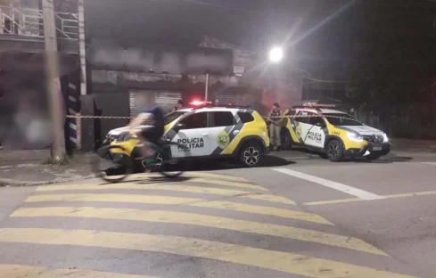 Imagem referente a Garoto de 17 anos é executado a tiros em barbearia na CIC