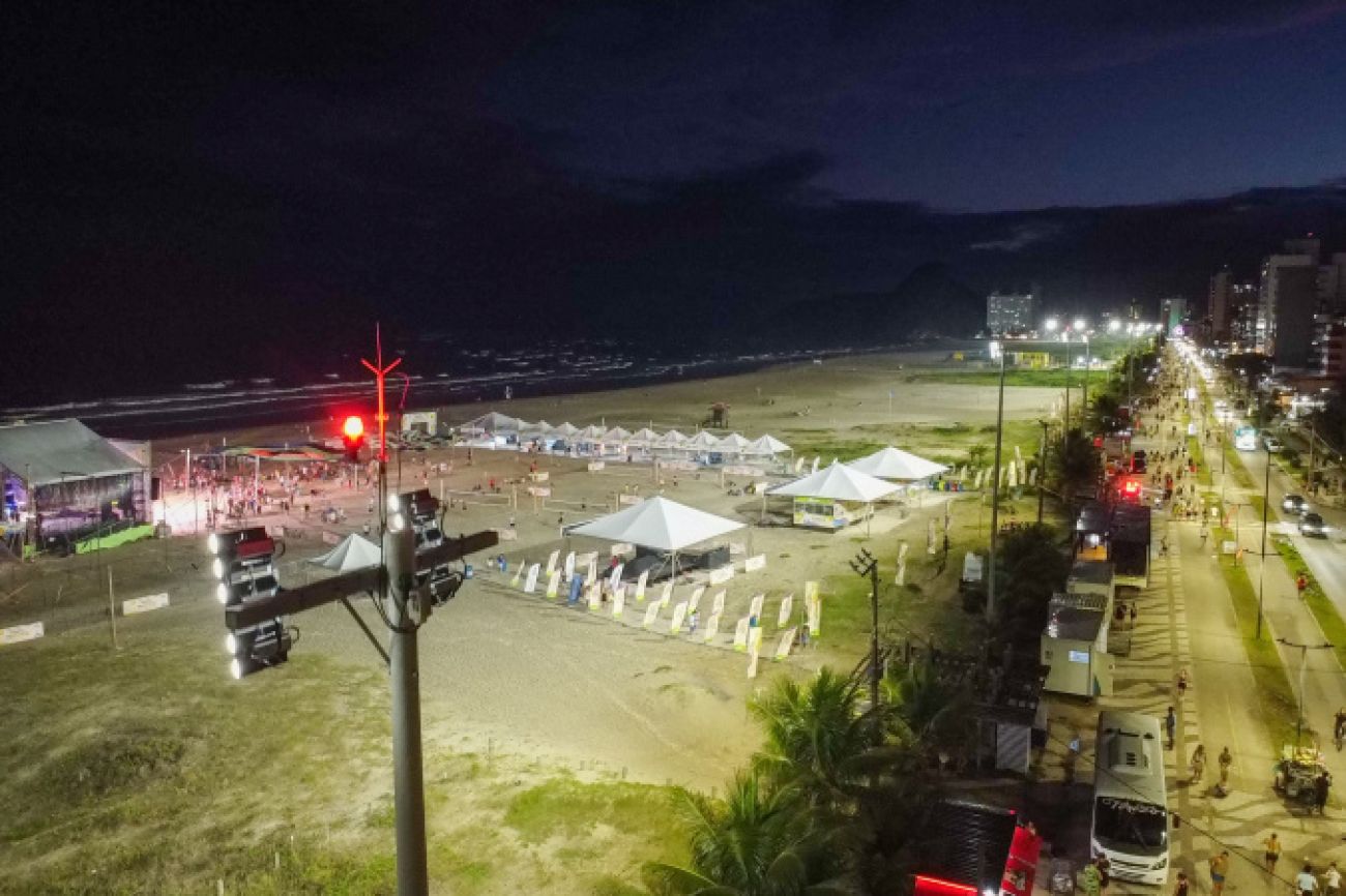 Mais segurança e novo cenário: turistas aprovam 145 superpostes da Orla de Matinhos