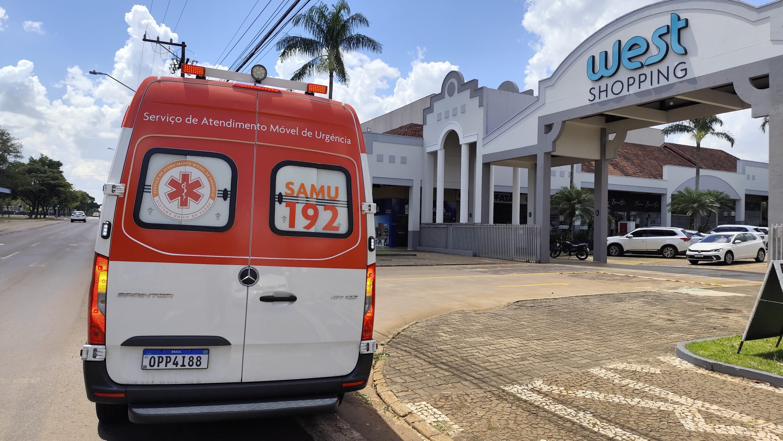 Samu é mobilizado em acidente de trânsito no São Cristóvão