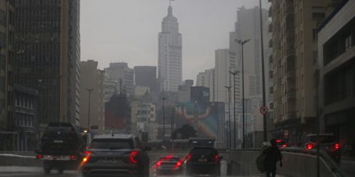 Imagem referente a Chuvas fortes deixam São Paulo em estado de atenção para alagamentos