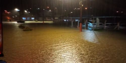 Imagem referente a Chuvas levam quatro cidades a decretar emergência em Santa Catarina