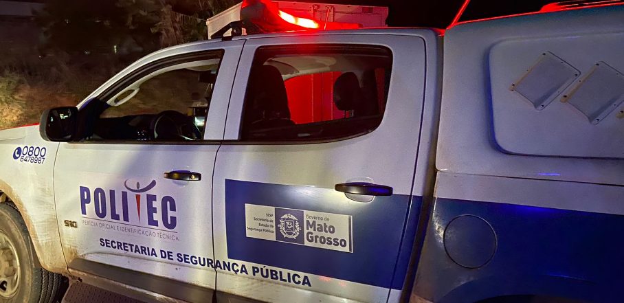 Homem nu e com fratura no joelho é encontrado morto dentro de saco de areia
