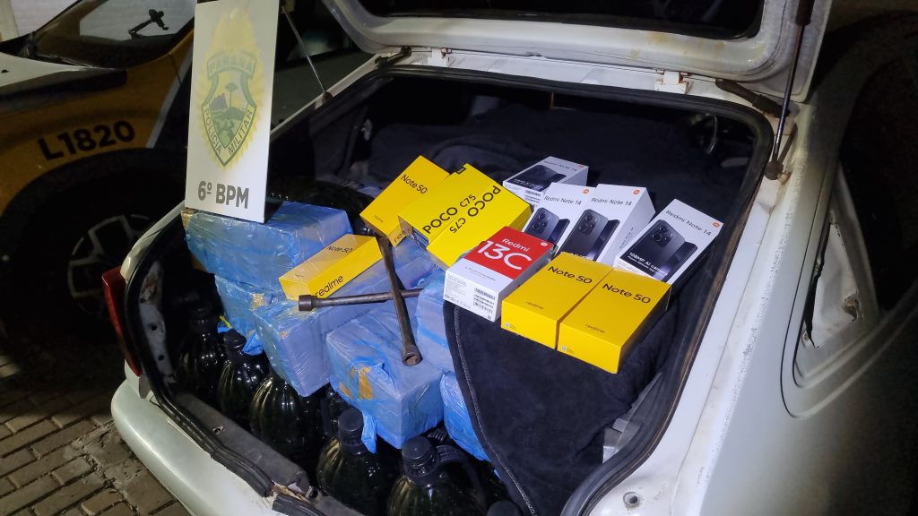 PM intercepta Kadett carregado de mercadorias de descaminho na BR-369 em Cascavel PM intercepta Kadett carregado de mercadorias de descaminho na BR-369 em Cascavel