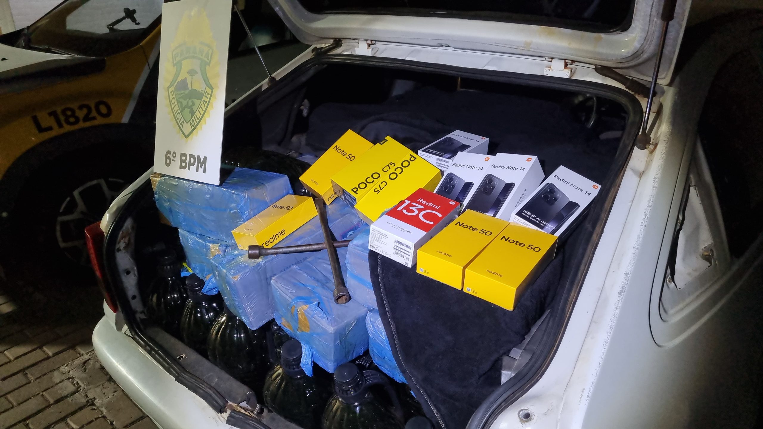 PM intercepta Kadett carregado de mercadorias de descaminho na BR-369 em Cascavel