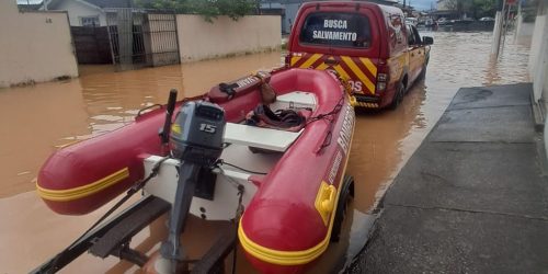 Imagem referente a Chuvas deixam 781 desabrigados em Santa Catarina