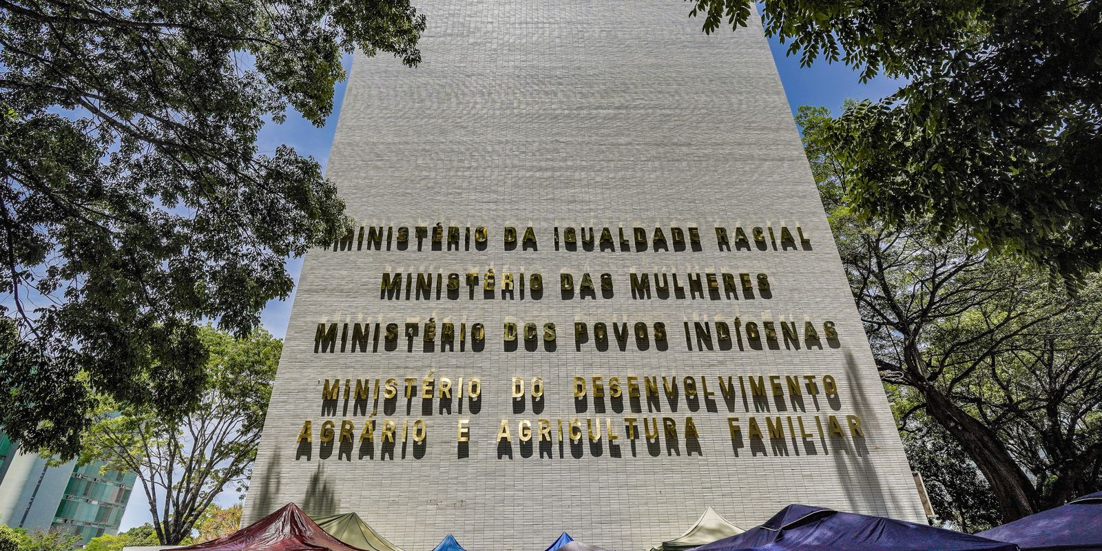 Governo e plataformas de mobilidade fazem acordo para combater racismo Imagem referente a Governo e plataformas de mobilidade fazem acordo para combater racismo