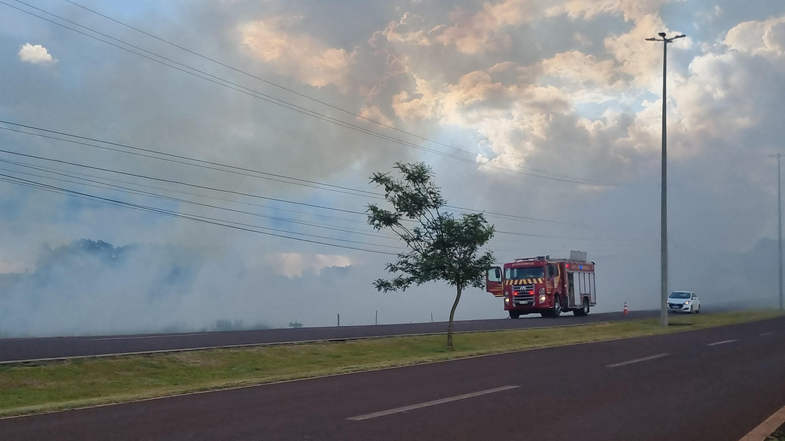 Incêndio nas proximidades do Aeroporto mobiliza Corpo de Bombeiros
