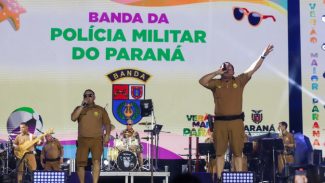 Banda da PMPR estreia no palco principal do Verão Maior e levanta o público em Matinhos