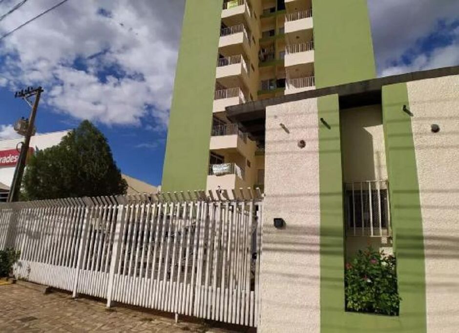 Investigação em andamento: adolescentes morrem em queda de prédio