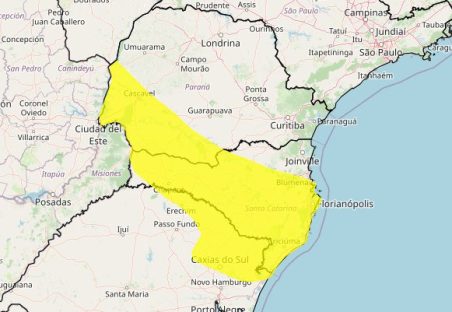 Imagem referente a Inmet emite alerta de temporal para Cascavel: risco de queda de árvores e alagamentos