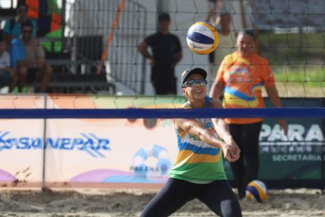 Imagem referente a Medalhista olímpica no vôlei de praia, Ágatha se despede das areias na Arena Verão Maior