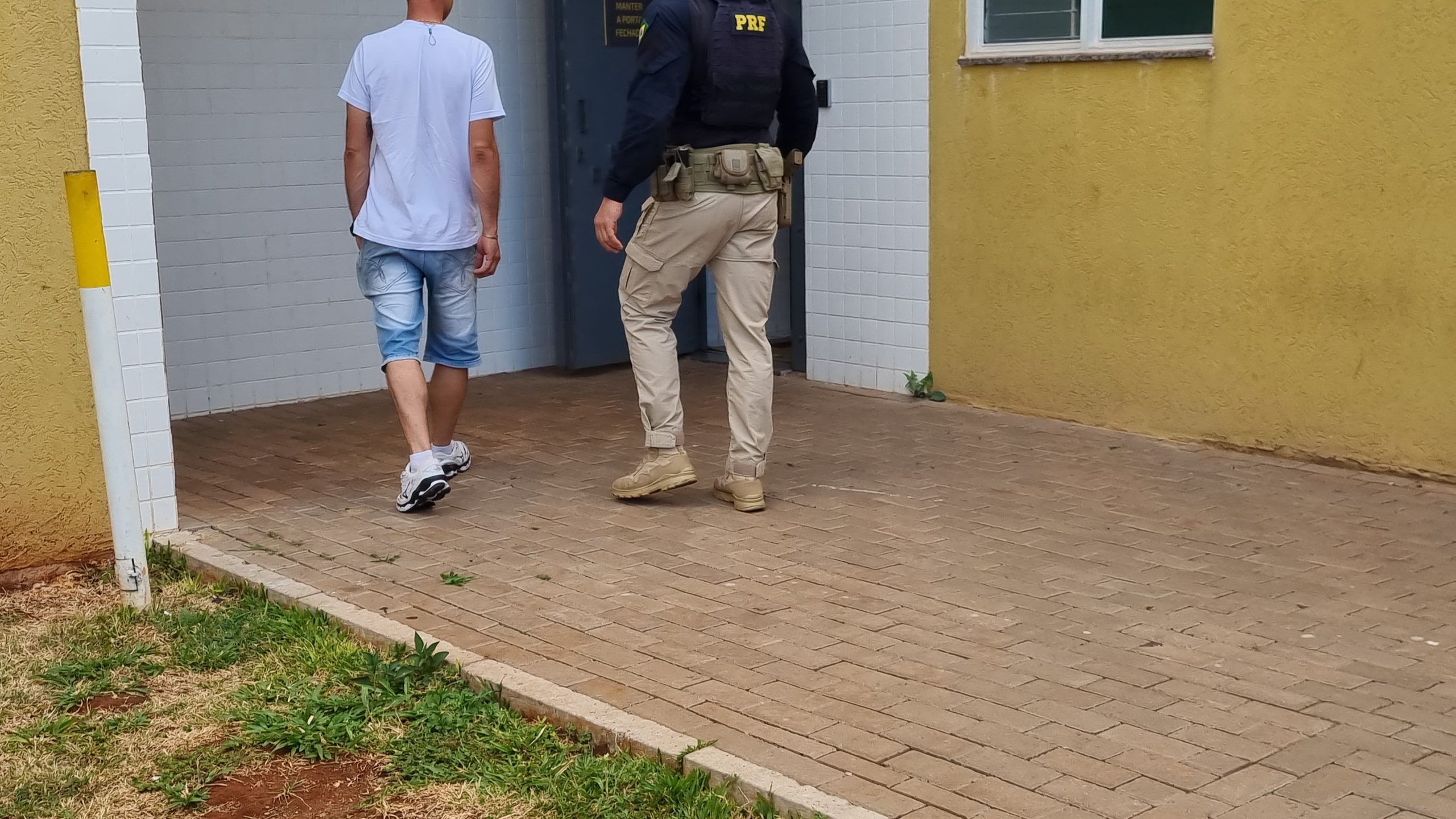 Homem é detido por embriaguez ao volante na BR 277: teste do bafômetro acusa 1,06 mg/l Homem é detido por embriaguez ao volante na BR 277: teste do bafômetro acusa 1,06 mg/l