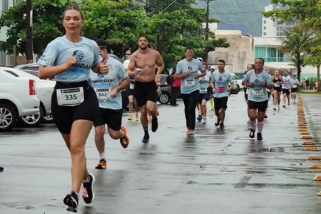 Imagem referente a 1.500 pessoas participam do primeiro evento das Corridas Sanepar 2025, em Guaratuba