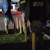 Imagem referente a Homem pede socorro na janela e PM encontra casal com marcas de agressão após briga