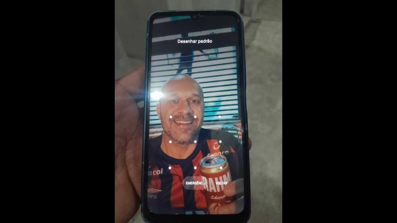 Foi achado celular da marca Xiaomi no bairro Florais do Paraná