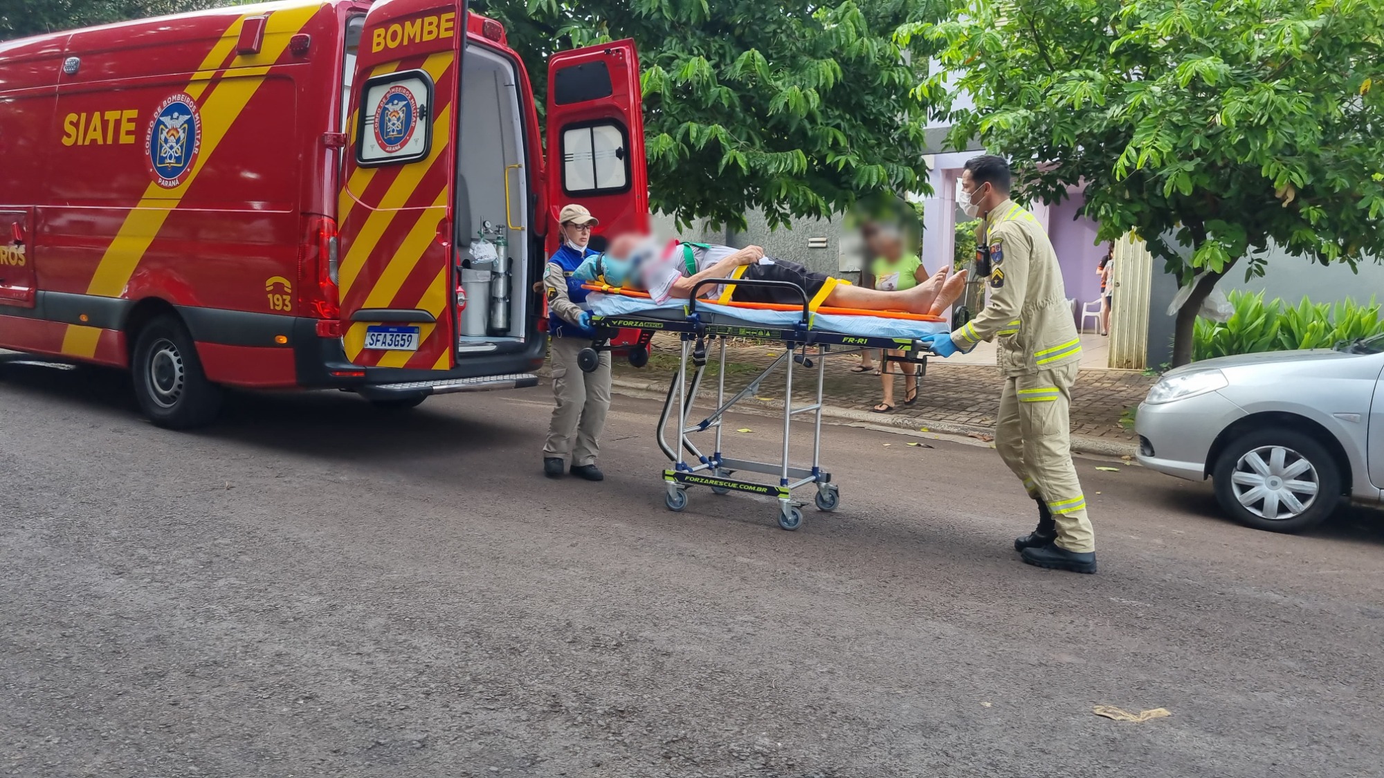 Idoso de 80 anos sofre queda em casa e é socorrido pelo Siate 