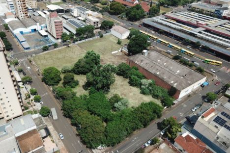 Imagem referente a Área do Terminal Metropolitano de Londrina será limpa após retirada de máquina de café