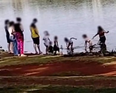 Imagem referente a Flagrante de desrespeito: crianças são flagradas dentro do Lago Municipal de Cascavel