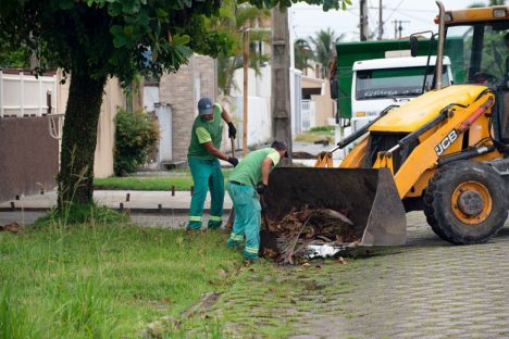 Imagem referente a Em um mês de Verão Maior Paraná foram coletadas 19,8 mil toneladas de resíduos sólidos