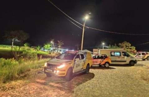 Imagem referente a Homem atira contra casal em residência, mas é deixado para trás pelo comparsa e é preso pela PM