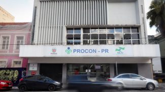 Direitos: Procon-PR atende 220 mil consumidores em 2024; confira como acessar