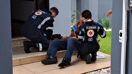 Imagem referente a Jovem passa mal ao presenciar acidente e é socorrido pelo Samu na rua Natal, no Centro