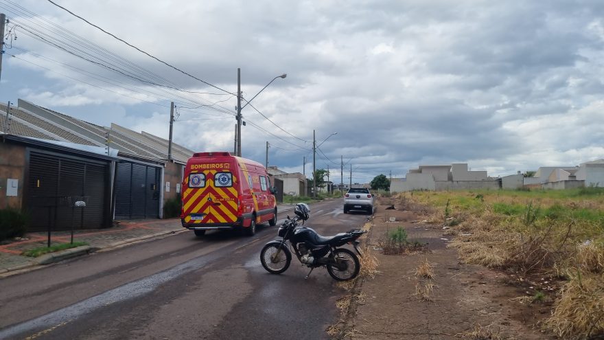 Homem fica ferido em queda de moto no Morumbi