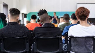 Brasil tem pelo menos 9 mil estudantes trans matriculados nas escolas