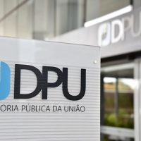 Imagem referente a Sonho na área jurídica? DPU em Cascavel paga R$ 3 mil por mês para residentes!