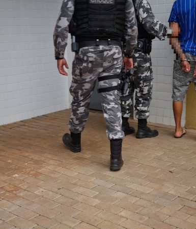 Imagem referente a Jovem de 20 anos de idade é detido com drogas no Morumbi