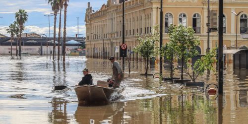 Imagem referente a Eventos climáticos deixam 242 milhões de alunos sem aulas em 2024