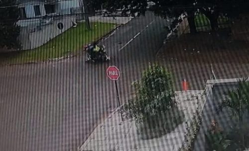 Imagem referente a Câmera registra acidente entre motos no Claudete